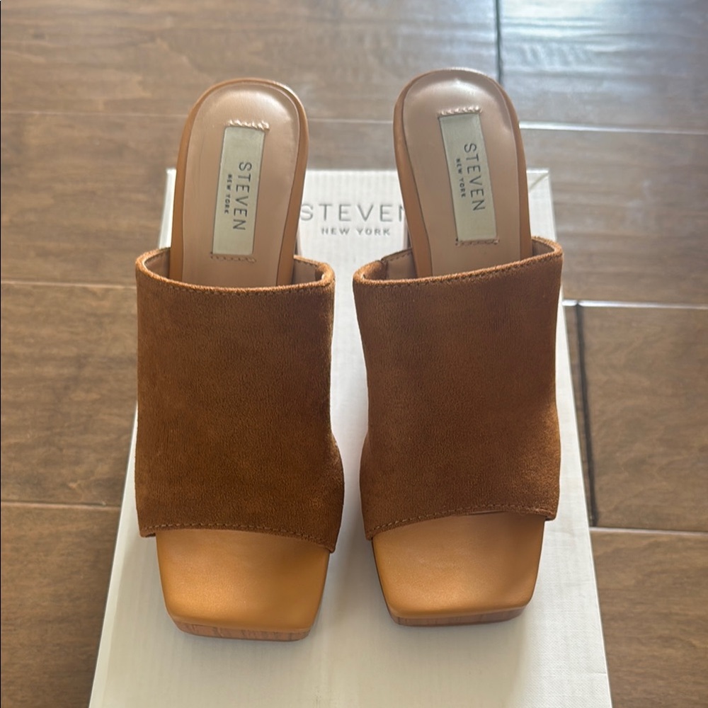 Women's Tan Suede Mules
